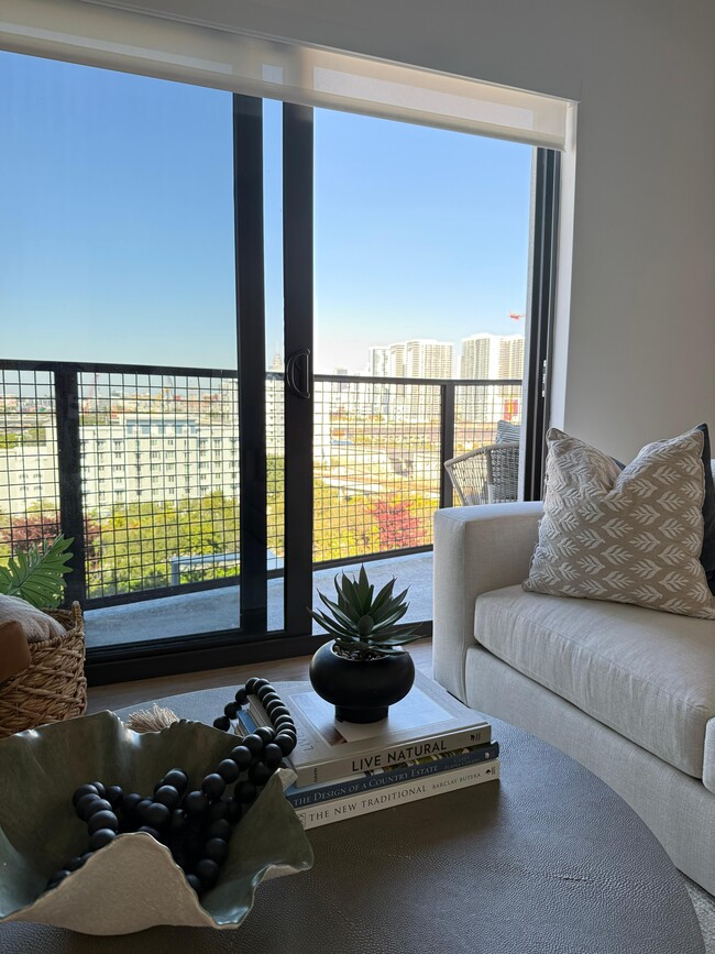 Building Photo - 676 NW 2nd St