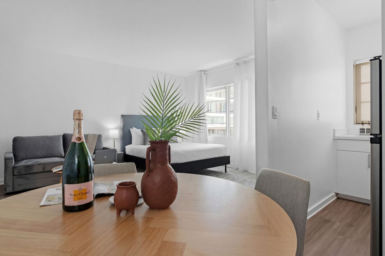 Foto principal - 1200 Ocean Dr