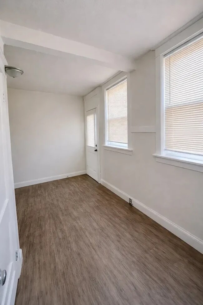 Foto del edificio - 5335 Bancroft Ave