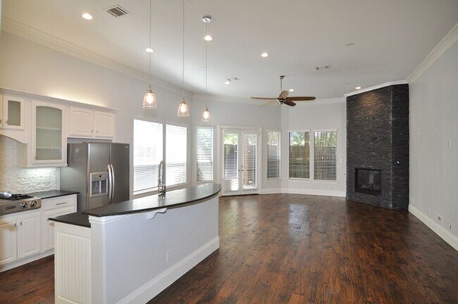 Foto del edificio - 5318 Longview St