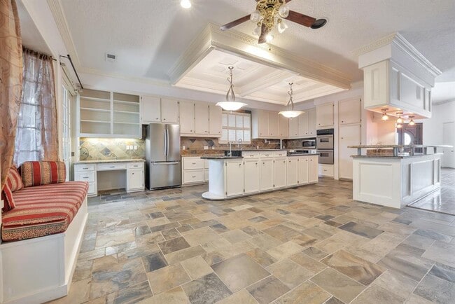 Building Photo - 4063 Breakwood Dr