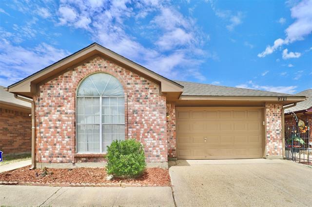 Building Photo - 9727 Pinehurst Ln