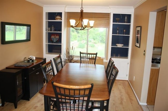Foto del edificio - 5813 Rothbury Ct