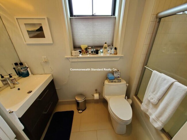 Building Photo - 2 bedroom in Boston MA 02118