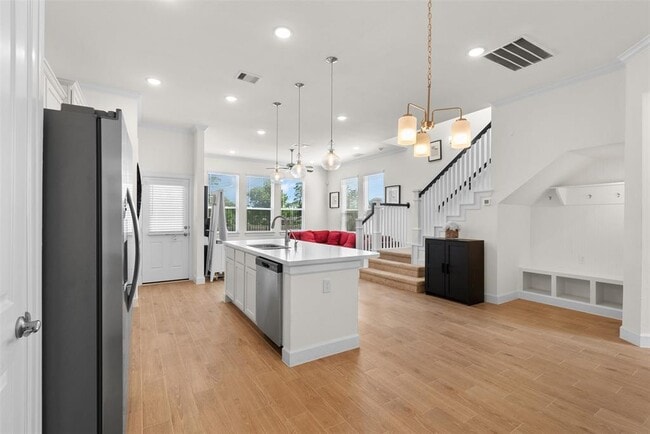 Foto del edificio - 3207 Cedar Dawn Ln