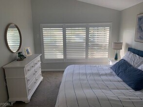 Building Photo - 10083 Oakhurst Way