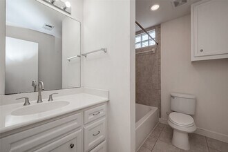 Building Photo - 2710 Hullsmith Dr