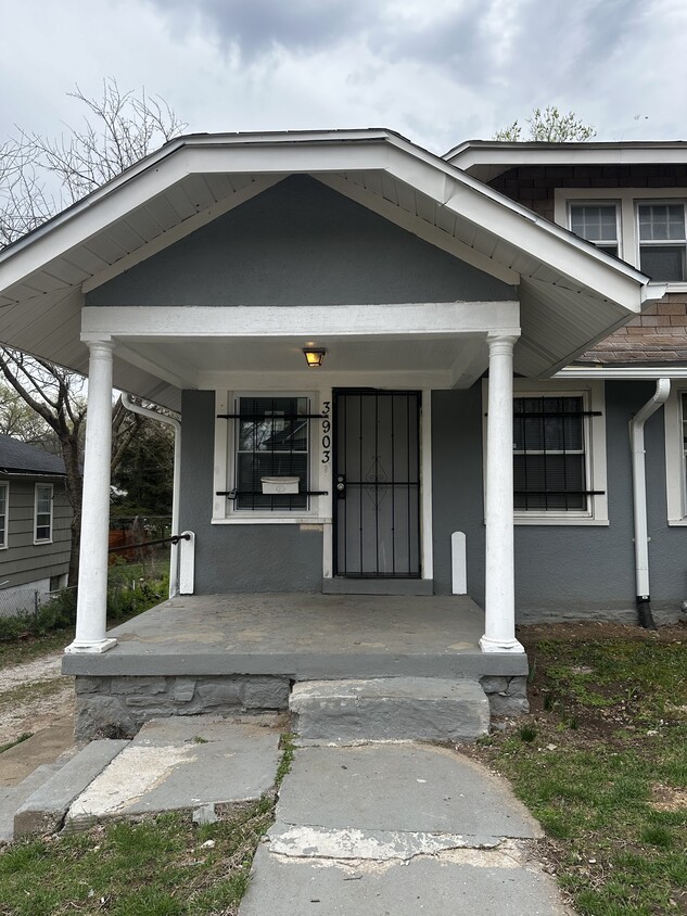 Primary Photo - 3901 E 58th St