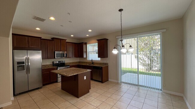 Foto del edificio - 9484 Strongbark Ln