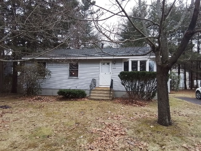 Building Photo - 959 Lancaster St