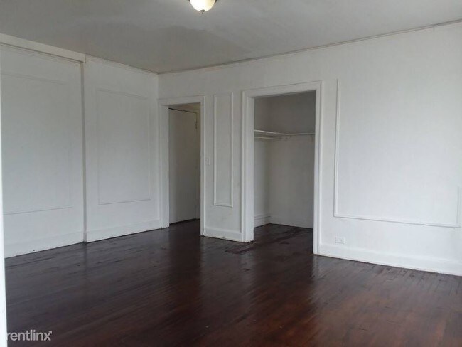 Building Photo - Studio, 1 bath Apartment - 15970 Woodward Ave