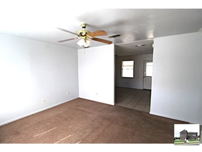 Building Photo - 803 Michelle Dr