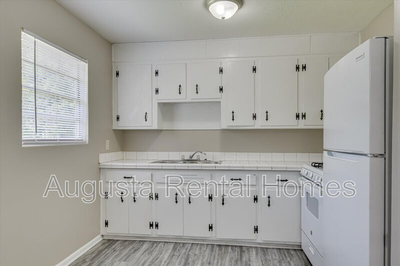 Foto principal - 320a Verdery Dr