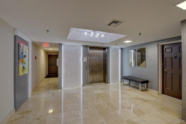 Foto del edificio - 7194 Promenade Dr