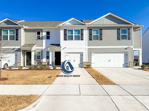 Building Photo - 119 Seymour Vlg Dr