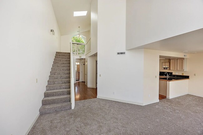 Building Photo - Three bedroom, two bath townhouse | Availa...