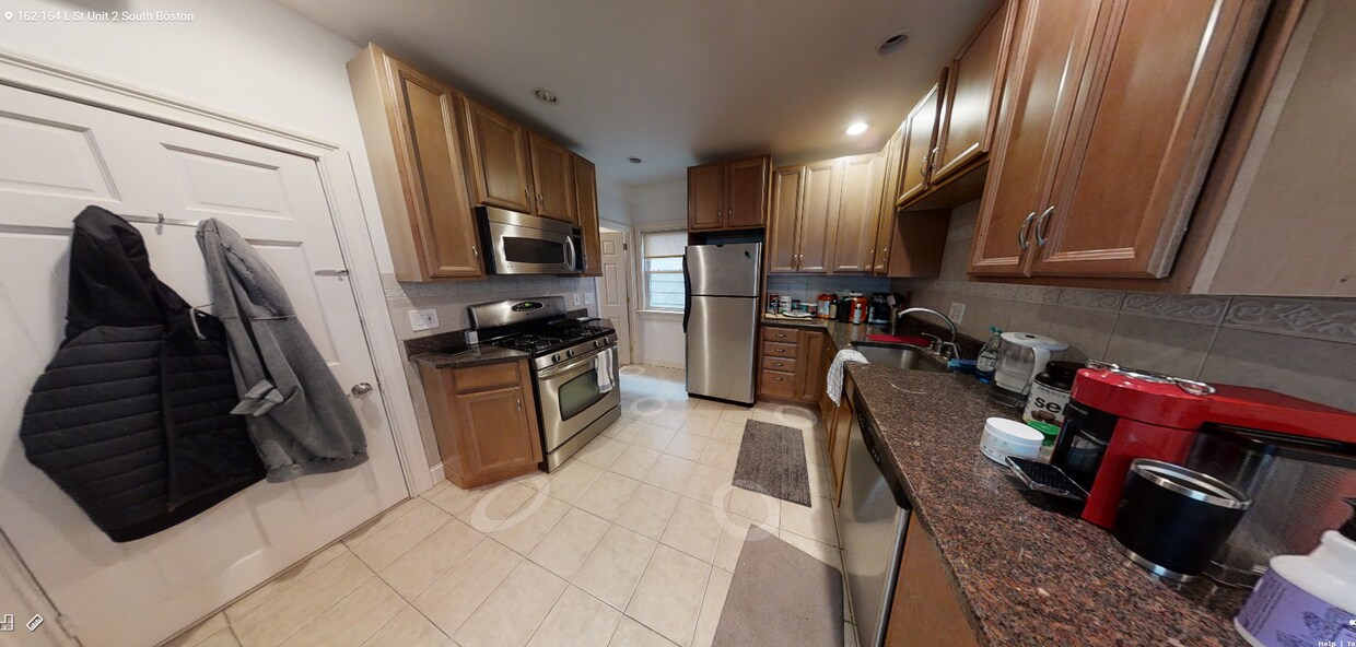 Primary Photo - 164 L St