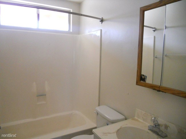 Building Photo - 775 Topaz Ave