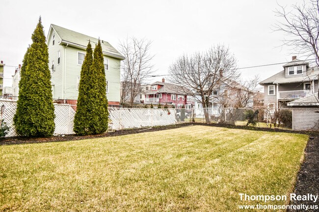Building Photo - 1114 Saratoga St