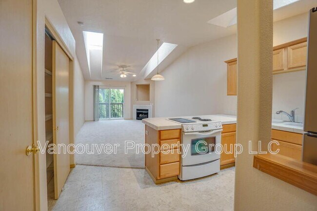 Building Photo - 4000 NE 109th Ave