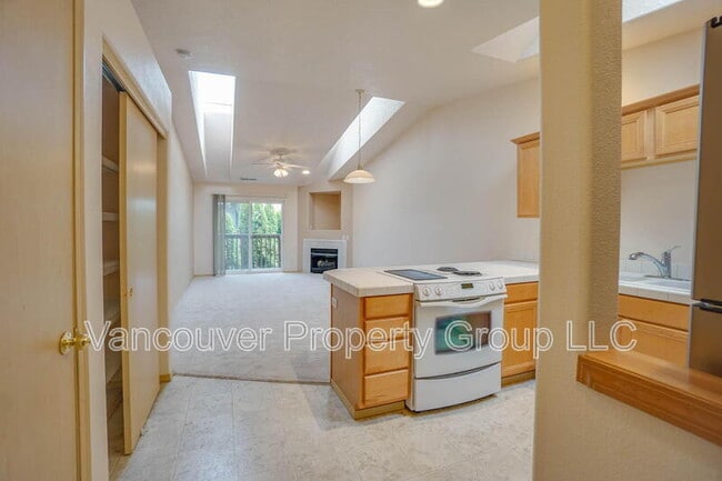 Photo - 4000 NE 109th Ave Apartment