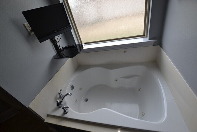 Foto del edificio - 6680 Summerlin Dr
