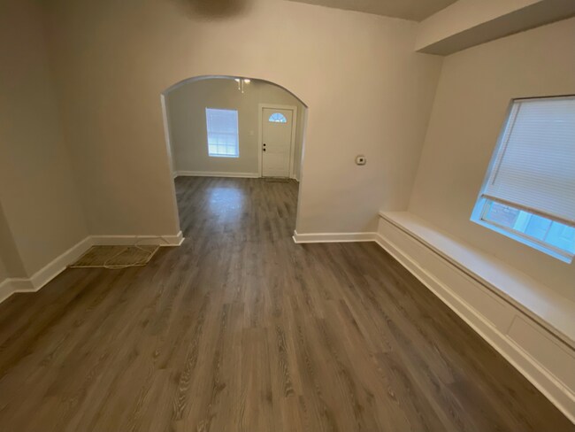 Foto del edificio - 2822 N Park Ave