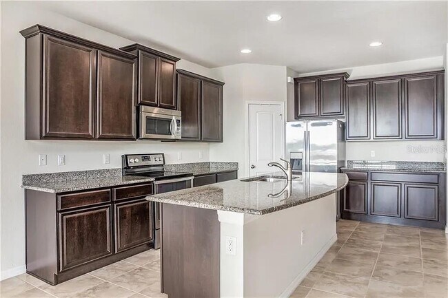 Foto del edificio - 9215 Mountain Magnolia Dr
