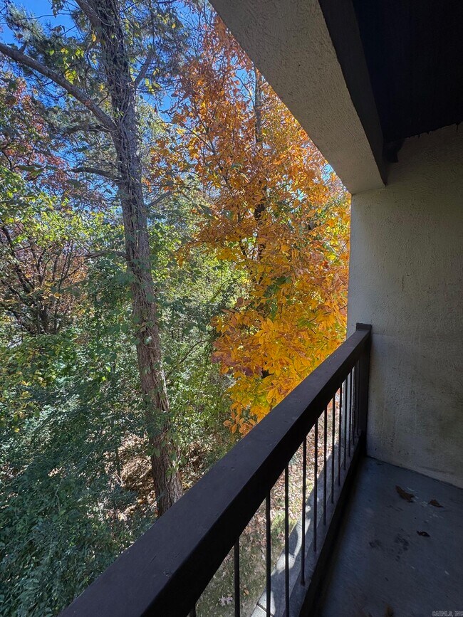 Foto del edificio - 301 Kings Row Dr