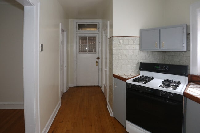 Building Photo - 4303 N Damen Ave.