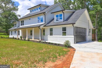 Building Photo - 375 Foster Dr