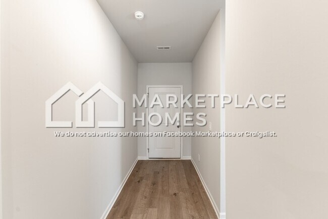 Foto del edificio - 165 Olde Hearth Rd