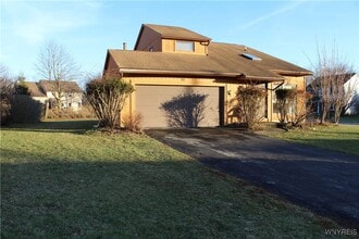 Building Photo - 16 Bluebird Ln