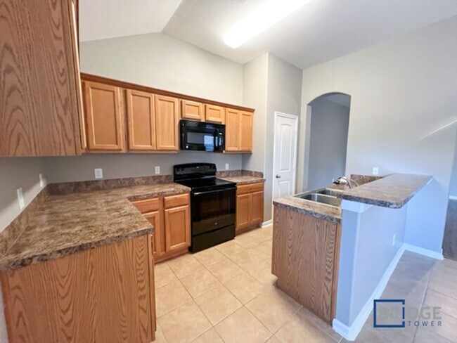 Foto del edificio - 13560 Lake Breeze Ln