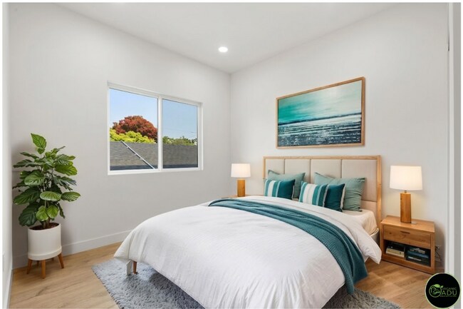 Foto del edificio - 6760 S Elman St