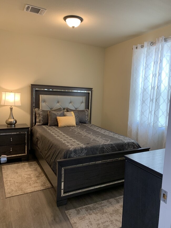 3 BEDROOM MASTER - Fountain Hill Apartments