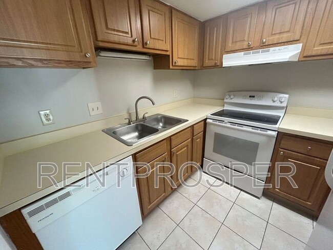 Building Photo - 4117 S Semoran Blvd