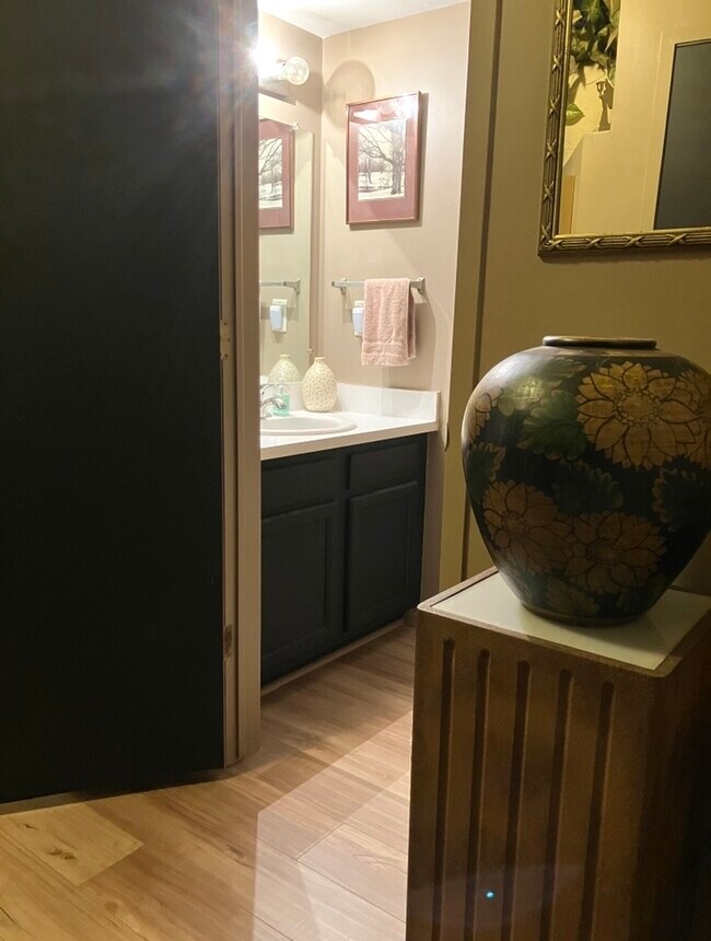 Foto del edificio - 6431 Deerhurst Dr