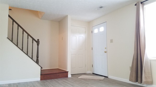 Building Photo - 212 Ashfield Ct