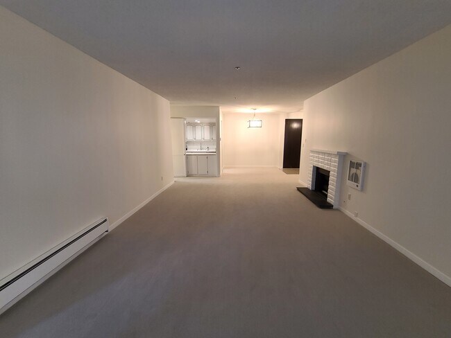 Foto del edificio - 525 Almer Rd
