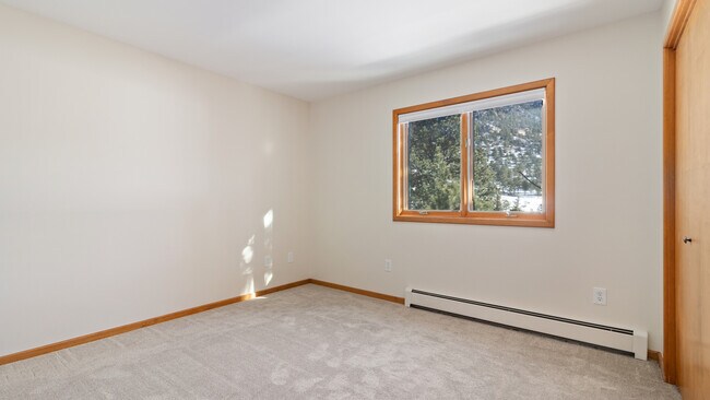 Foto del edificio - 1015 Hide A Way Ln