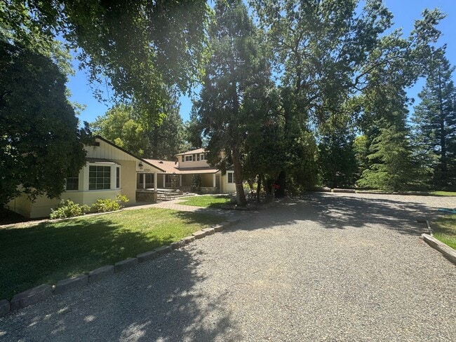 Building Photo - 3 dwelling property located in Rio Linda