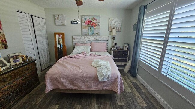 Building Photo - 129 Village Cir