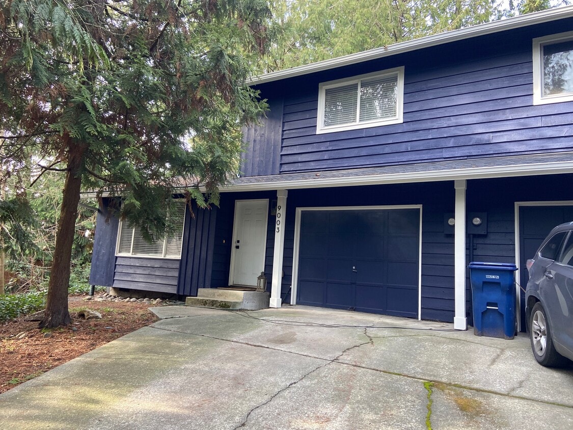 Primary Photo - 9003 10th Pl SE