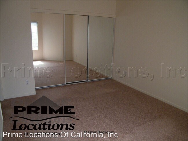 Building Photo - 2 br, 2 bath House - 2812 Beachcomber E. D...