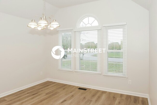 Building Photo - 3 Bedroom Pet-Friendly Home in HUNTSVILLE, AL with Main Street Renewal
