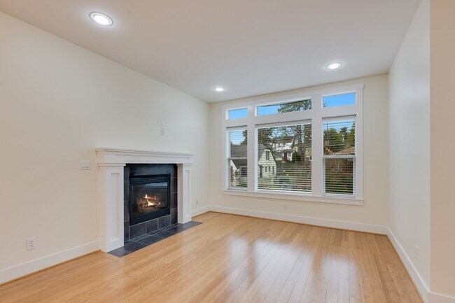 Foto del edificio - 8230 17th Ave NE