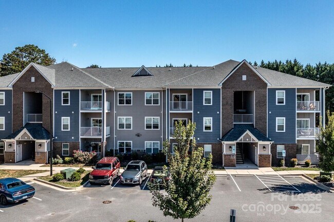 Foto del edificio - 2778 2nd St NE