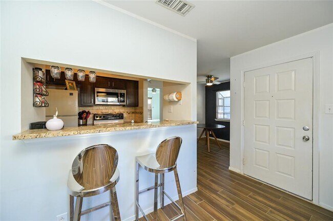Foto del edificio - 3744 Valley View Rd