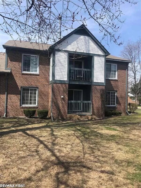 15436 Ashley Ct, MI 48044 House Rental in MI